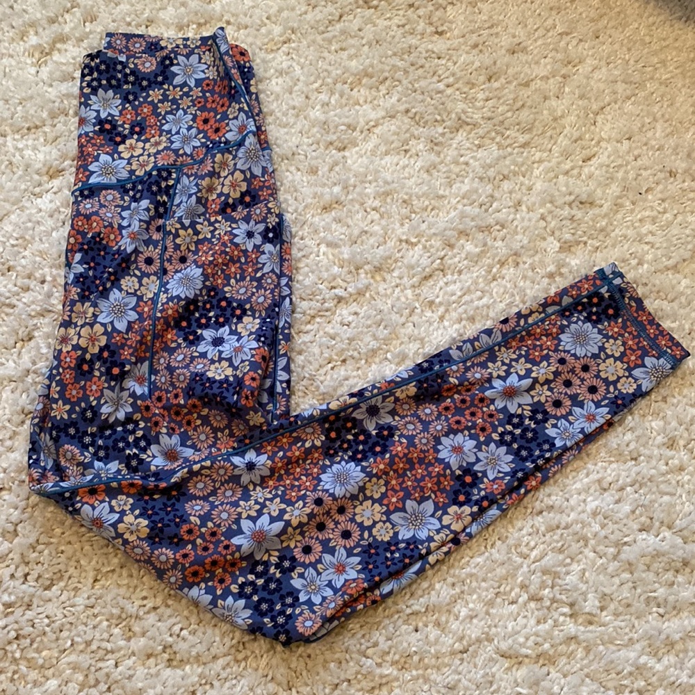 Aerie offline real me 7/8 hi rise floral leggings | M